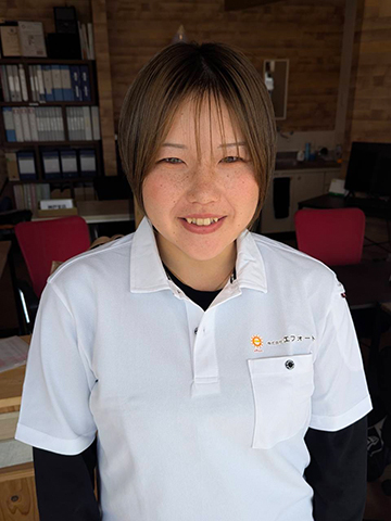 営業 横山 彩華